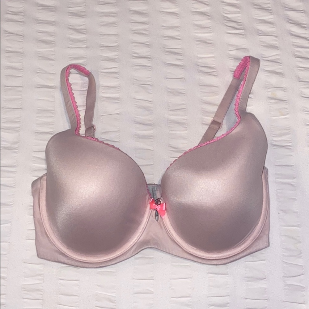 Light pink Victoria’s Secret bra